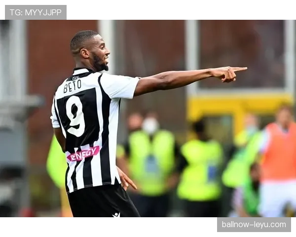 足球劲旅强势逆转，力克强敌勇夺冠军