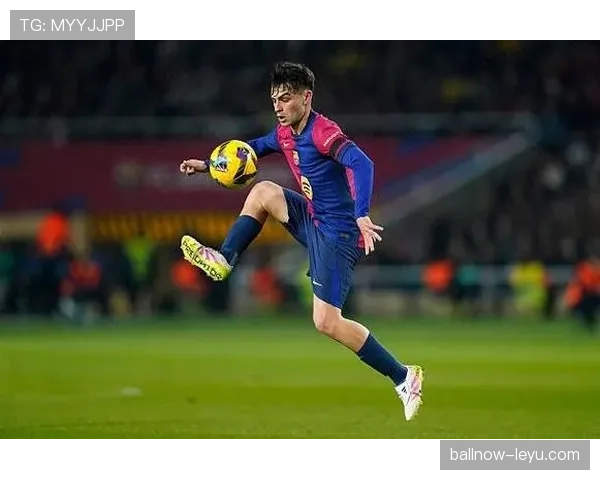 佩德里延续伊涅斯塔传奇？巴萨新星与中场大师表现对比引热议