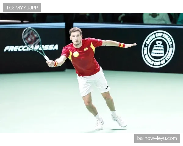 戴维斯华丽表现助力球队夺魁,近期状态持续提升值得关注 戴维斯华丽表现助力球队夺魁,近期状态持续提升值得关注